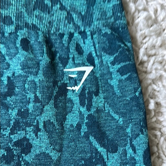 Gymshark Teal Patterned Leggings - Picture 3 of 5